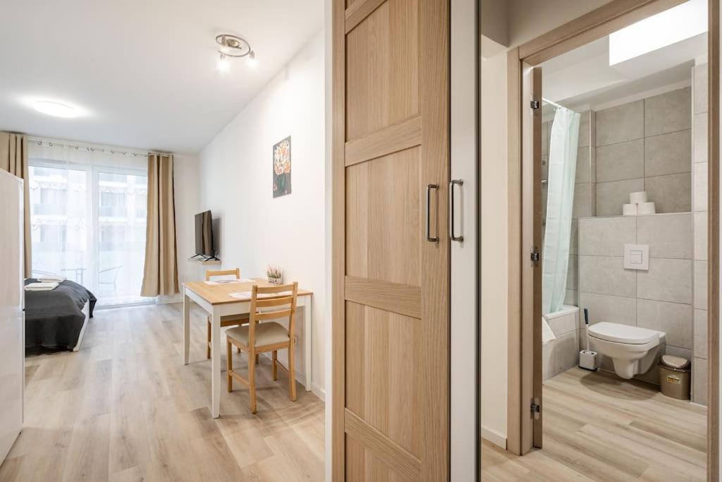 Oaks Studio With Balcony Budapest Eksteriør bilde